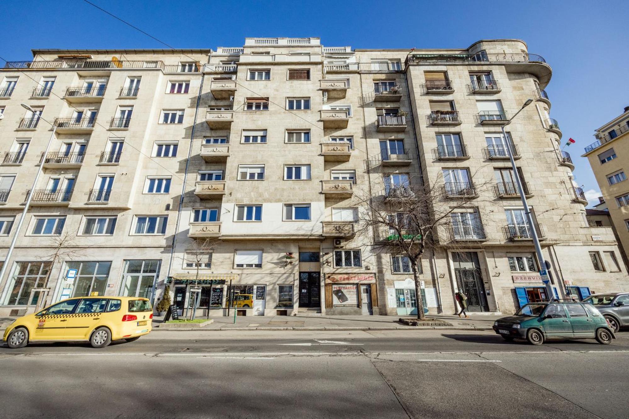 Apartment Nehru *